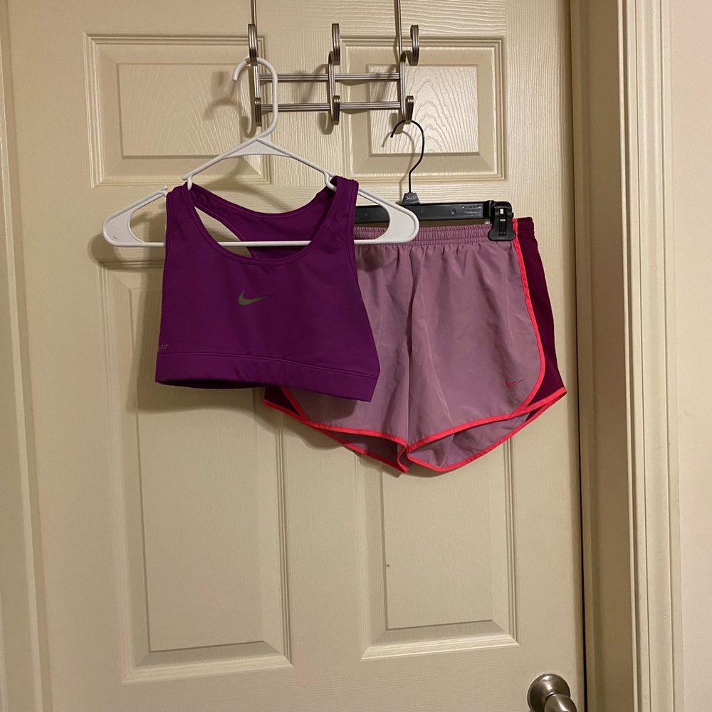 Nike Dri-fit Running Shorts- Large - ** BONUS Nike sports Bra - See pic 3